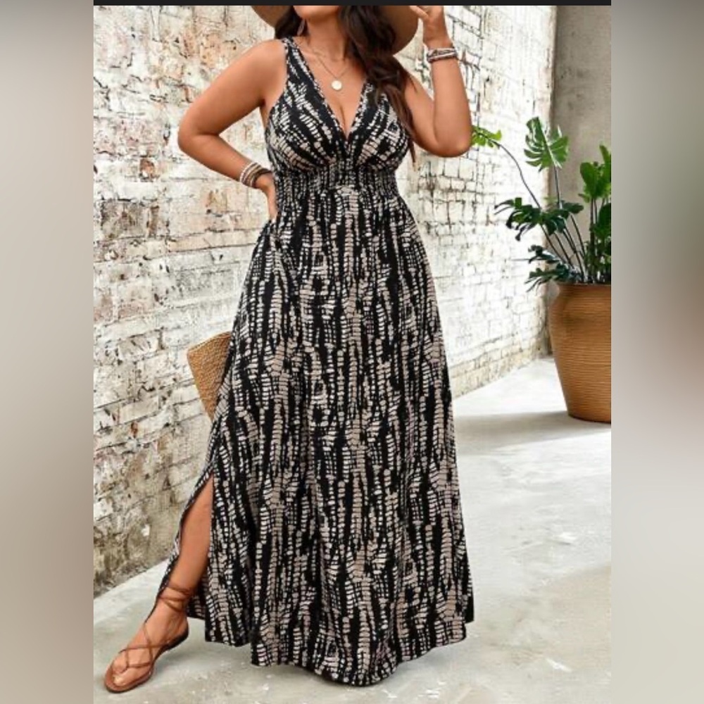 Sleeveless Black and Cream Maxi Dress - V-Neck Summer Style